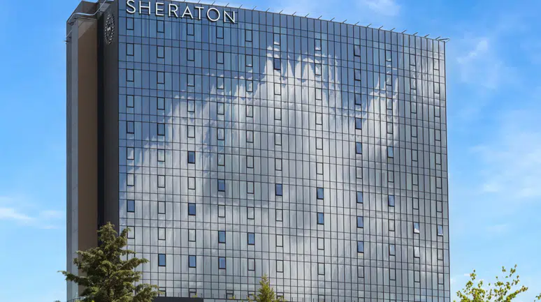 Sheraton Otelleri & Tatil Köyleri, Uşak'ta kapılarını açarak kentin tarihi termal zenginliğine modern bir dokunuş katıyor.