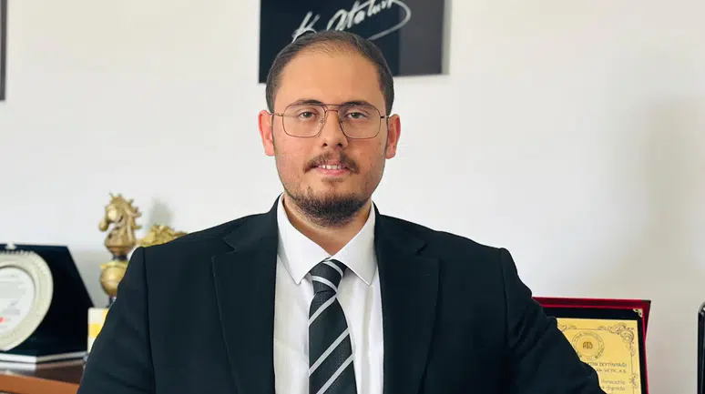 Mustafa Kürlek, Kökleri Zeytinçilik Yönetim Kurulu Başkanı Olarak Yeniden En Genç CEO Ödülünü Kazandı!
