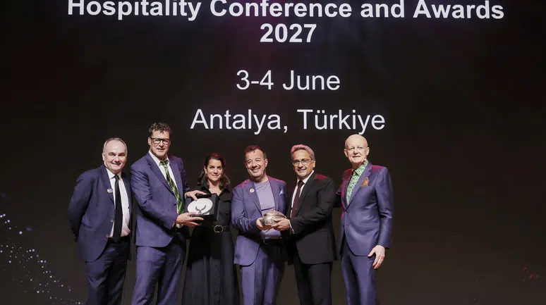Antalya Havalimanı, BFA Ödülleri ile Avrupa'nın En İyi Yiyecek ve İçecek Deneyimi Ödülünü Kazandı