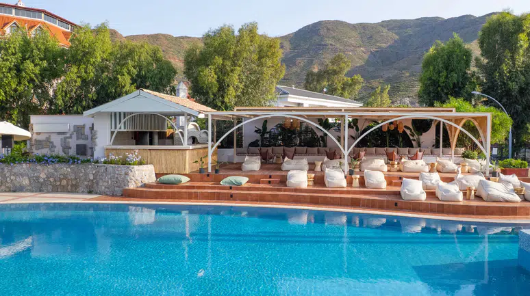 Marmaris'te Yetişkinlere Yönelik Yaz Keyfi: Martı La Perla, "July Fest" İle Unutulmaz Bir Tatil Sunuyor!