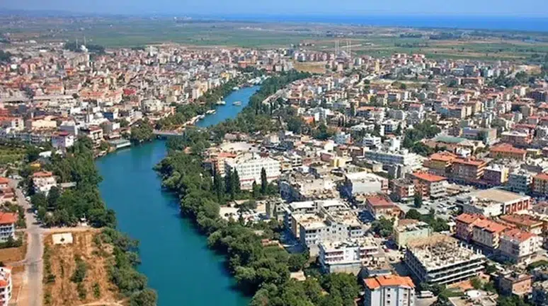 Antalya'da Turizmde Devrim Yaratacak Yenilik: Otel Hizmetleri Yerine İlçeler Arası Rekabet Ön Plana Çıkıyor!