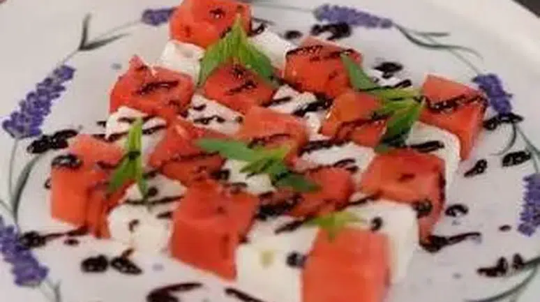 Gastronomi Dünyasında Karpuz Rüzgarı: Yazın Serinleten Lezzeti Şeflerin Tabaklarında