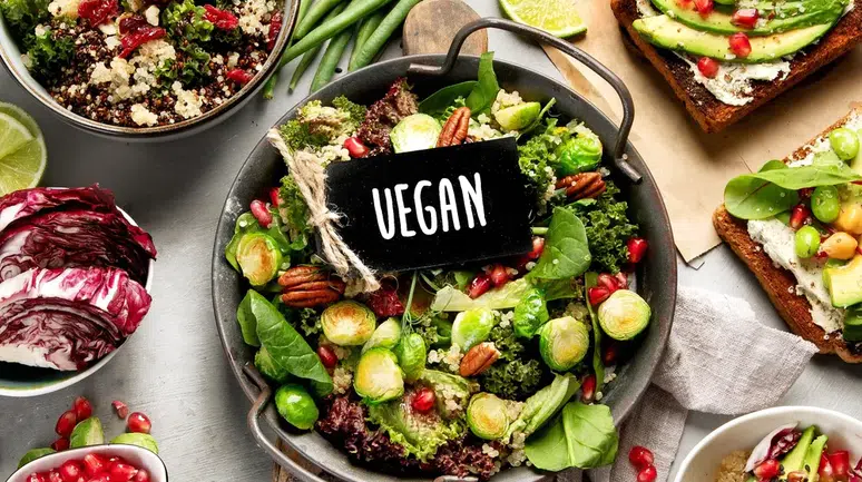 Vegan Diyette Dikkat Edilmesi Gerekenler: Besin Eksikliklerini Giderme Yöntemleri