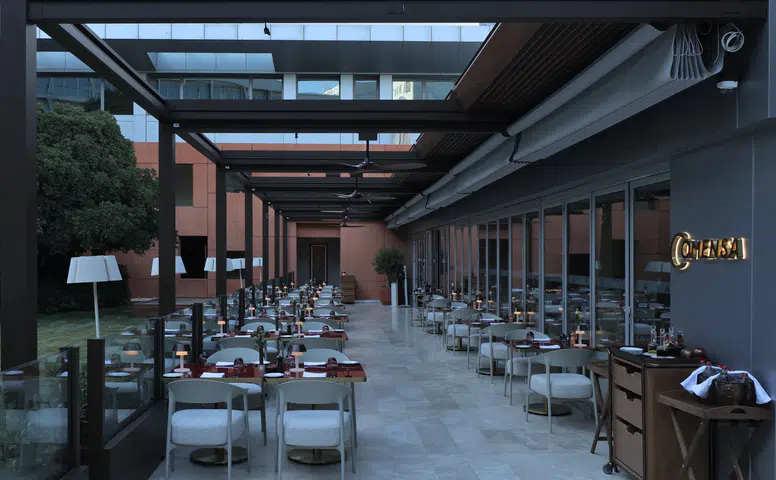 İzmir'de Yeni Lezzet Durağı: Comensa, Swissôtel Büyük Efes'te Açıldı