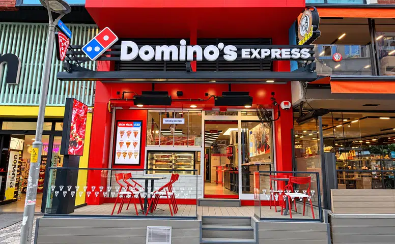 Kadıköy'de Pizza Tutkunları İçin Yeni Bir Lezzet Durağı: Domino’s Açıldı!
