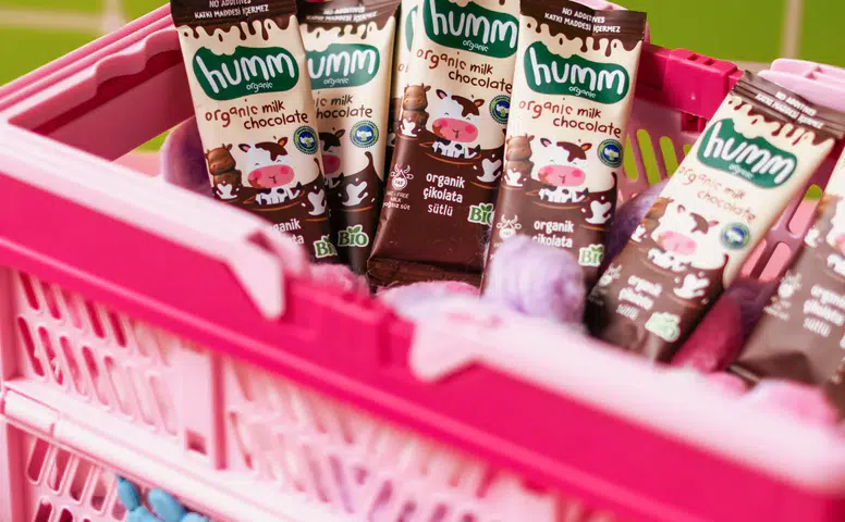 Humm Organic’ten Doğal İçeriklerle Hazırlanan Yumuşak Lezzetli Organik Sütlü Çikolata Müjdesi!