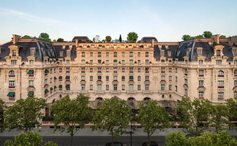 The Peninsula Paris, Pasta Ustası Anne Coruble ve Chaumet'ten İlham Veren Şık Noel Lezzeti!