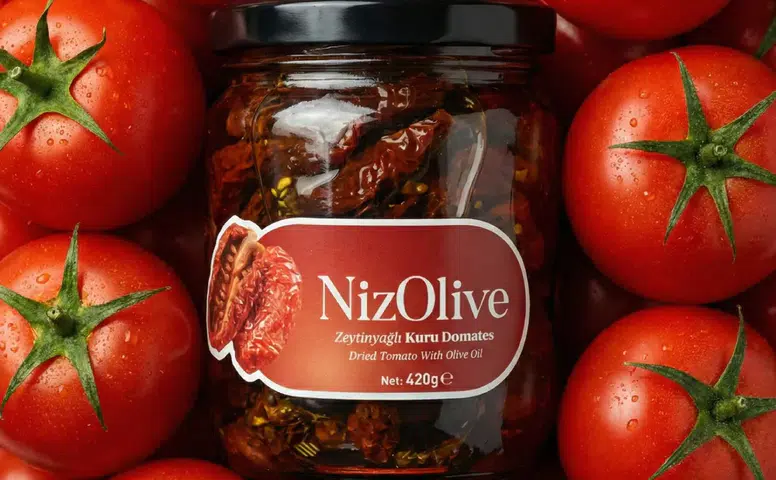 Ege’nin Güneşinde Kurutulmuş Domatesler, Zeytinyağıyla Sofralara Lezzet Katıyor!
