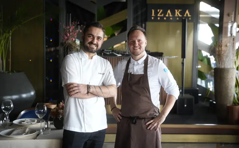 Izaka Terrace'ta İki Ünlü Şefin Özgün Lezzetleri Tek Tabakta Birleşti!