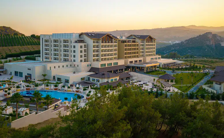 BN Hotel Thermal & Wellness, 2026 Otelpuan Ödülü ile Türkiye’nin Favori Oteli Seçildi!