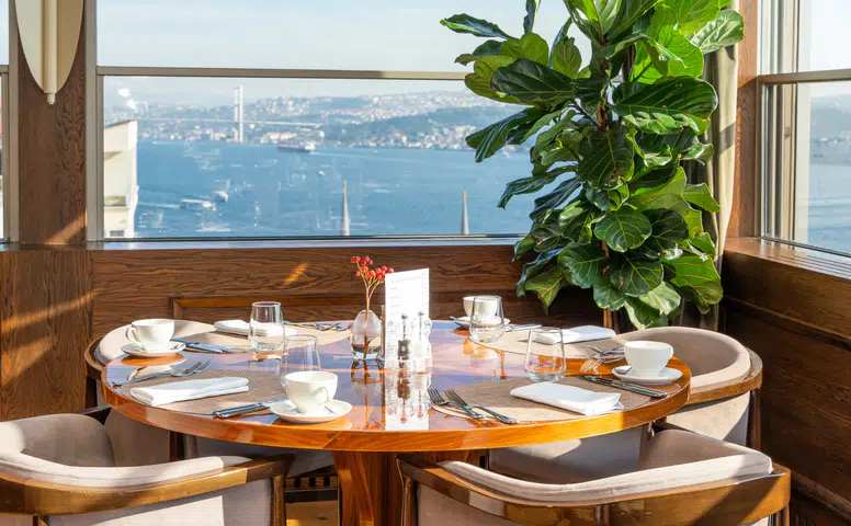İstanbul Boğazı’na nazır özel bir kutlama: MGallery Collection bünyesindeki The Artisan Istanbul Hotel, Anneler Günü için eşsiz bir brunch deneyimi sunuyor.