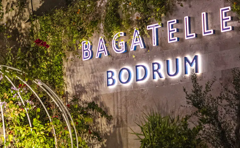 Bagatelle Bodrum, Fransız yaşam tarzını Bodrum'da yeniden sunuyor, eğlence ve lezzet dolu bir yaz vaat ediyor!