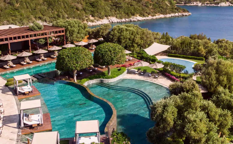 Bodrum, Naked Heart Foundation’ın 10. yıl gala etkinliğine Natalia Vodianova ve Susanne Aşçı Derebey ev sahipliği yaptı.