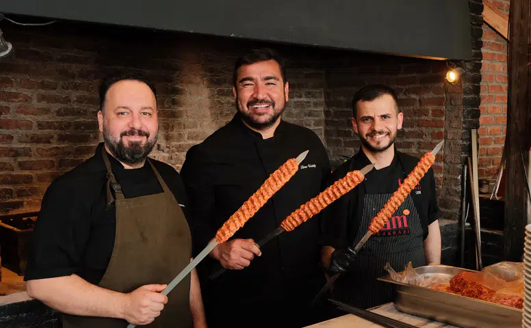 Ege Kıyılarında Geleneği Tazeleyen Gastronomi Etkinliği: Tam Ocakbaşı ve Yazz Collective İşbirliği
