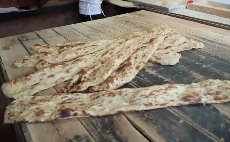 Erzincan’ın en lezzetlisi Eğin ekmeği