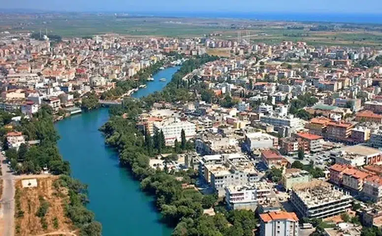 Antalya'da Turizmde Devrim Yaratacak Yenilik: Otel Hizmetleri Yerine İlçeler Arası Rekabet Ön Plana Çıkıyor!