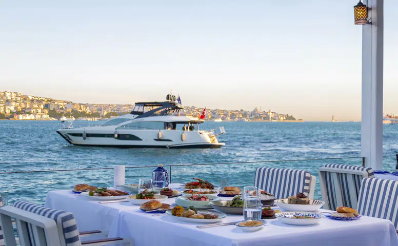 Bosphorus Grill Yaz Aylarında Lezzet Dolu Sofralar Sunuyor!