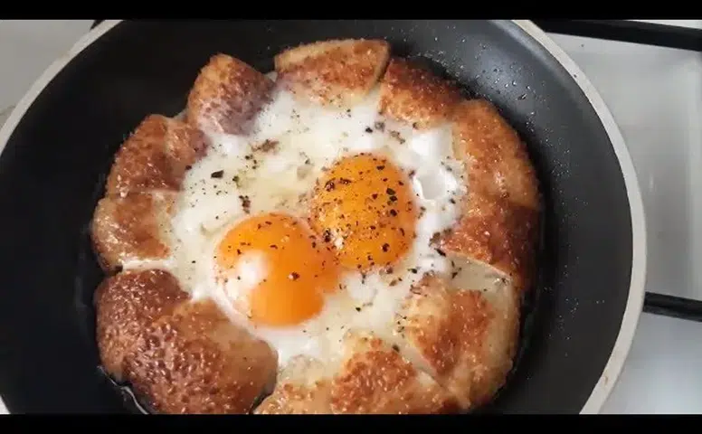 Simit Göbeğinde Yumurta: Pratik ve Farklı Bir Kahvaltı Seçeneği