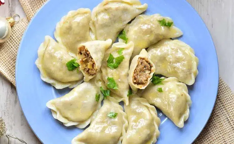 Polonya Mutfağında Pierogi: Gelenekten Moderne Uzanan Bir Lezzet Yolculuğu