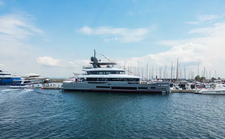 Sirena Yachts'ın Yeni Amiral Gemisi Sirena 118, Su ile Buluştu!