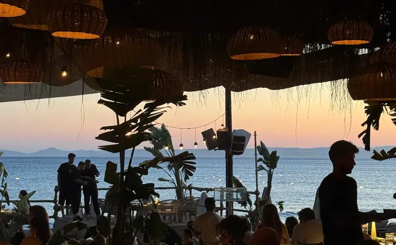 İnari Omakase, imza tatlarını Çeşme'de sofralara getiriyor!