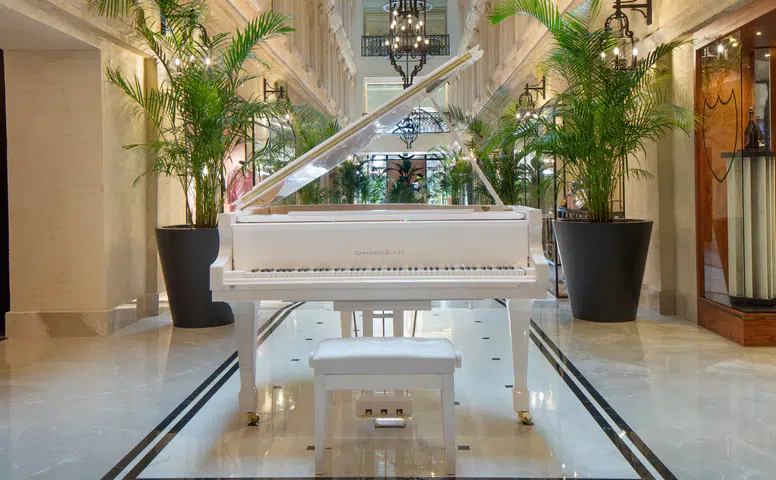 JW Marriott İstanbul Boğazı: Karaköy'de Zamanın İzleri, Modern Konfor ve Şehir Dinamiklerinin Kesişim Yeri