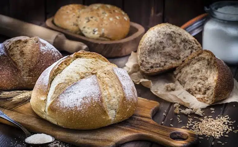 Kepekli mi, Tam Tahıllı mı? En Sağlıklı Ekmek Hangisi?