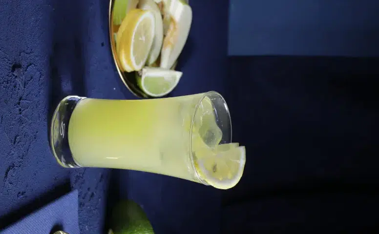 Yaz Sıcaklarında Ferahlığın Adı: Şekercı Cafer Erol’un Geleneksel  Limonatası!