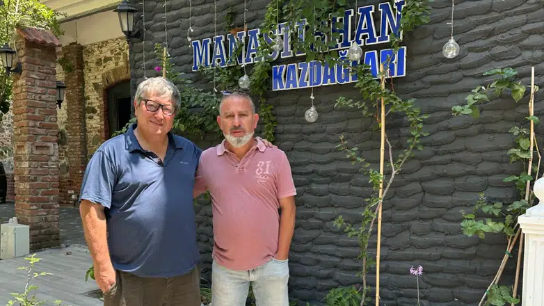 Manastırhan Kazdağları Butik Otel: Çayın Sesi, Çınarın Gölgesi, Tarihin Sessizliği